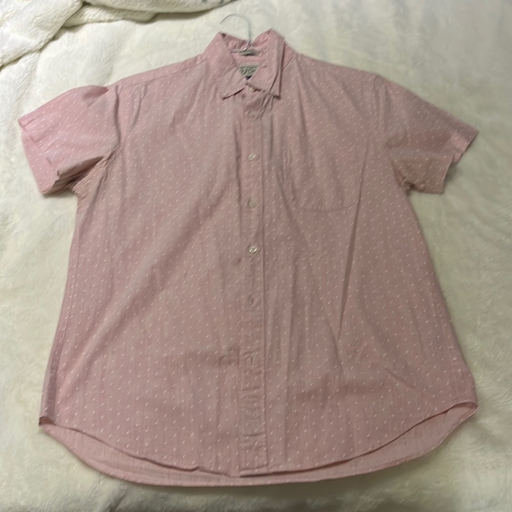 ss classic fit pink dot shirt